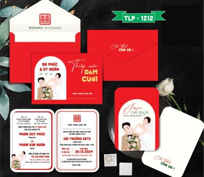 Thiệp cưới màu đỏ chibi dâu rể hiện đại, có ép kim vàng mã TCP-1212
